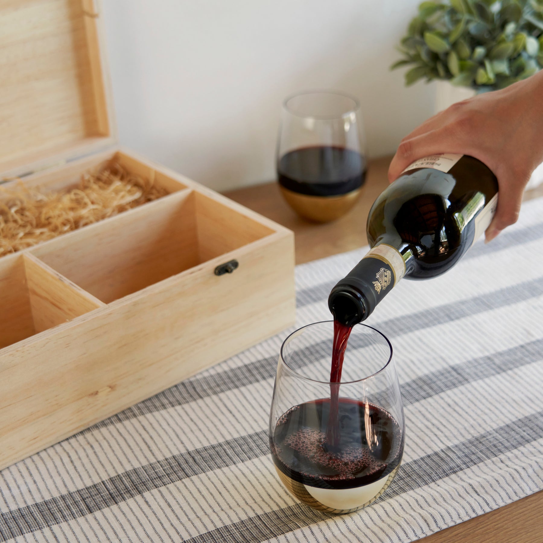 Wine Bottle Gift Set - Wine Stash