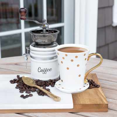 VINTAGE STYLE HANDHELD COFFEE GRINDER - Grind your beans the old-fashioned way with this high-quality handheld burr grinder. With a latched ceramic jar attached, it’s a beautiful way to add a vintage touch to your morning coffee routine. 