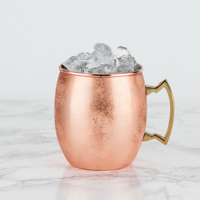 A STYLISH TAKE ON THE CLASSIC MUG - Update your Moscow Mule experience with this gleaming copper mug. Designed with an elegant polished copper finish, this contemporary take on the iconic mug brings some modern flair to your home bar.