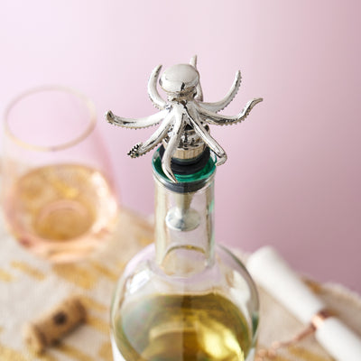 STRIKING OCTOPUS BOTTLE STOPPER - Add a spark of creativity to your wine cabinet with octopus inspired metal stopper. Designed to protect wine quality, it provides an airtight seal that keeps your wine fresh and brings aquatic style to your home bar.
